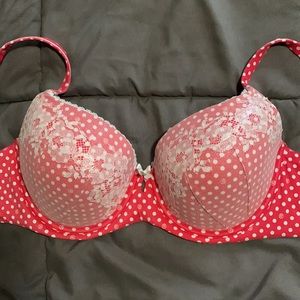 Victoria’s Secret body by Victoria 38D lined demi